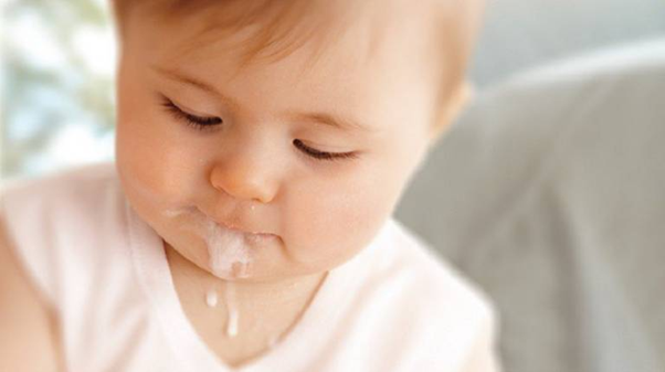 Trẻ Sơ Sinh Bị Nấc Cục 3