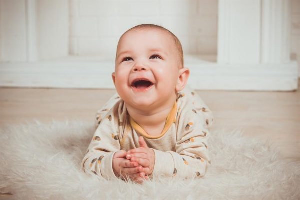 Trẻ Sơ Sinh Bị Nấc Cục w